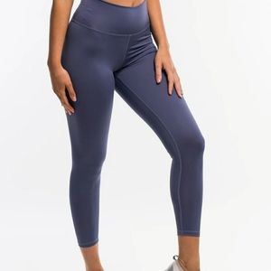 💥2 for $70💥 NWOT ECHT Force Scrunch Leggings SM